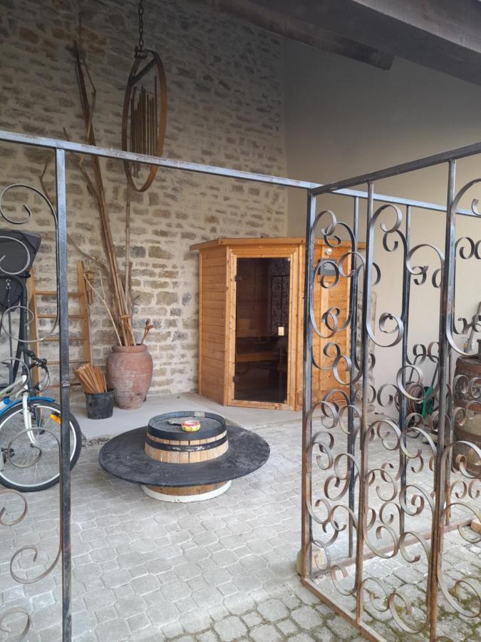 Le Vieux Pressoir Lägenhet Saint-Germain-lès-Arlay Exteriör bild